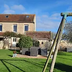 Galets Et Bois Flottes Proche Gold Meuble De Tourisme 4 Etoiles * Meuvaines