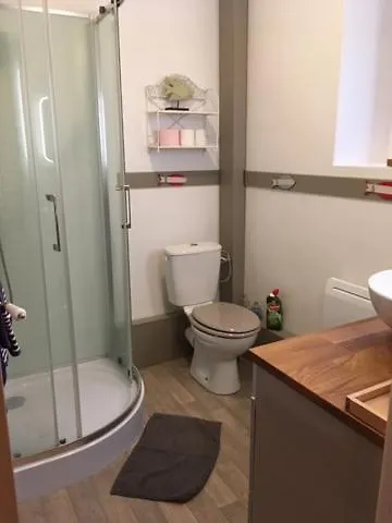 Galets Et Bois Flottes Proche Gold Meuble De Tourisme 4 Etoiles * Meuvaines