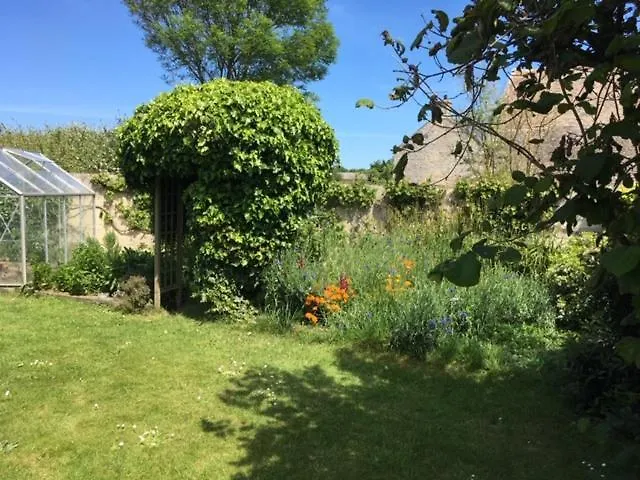 Galets Et Bois Flottes Proche Gold Meuble De Tourisme 4 Etoiles * Meuvaines