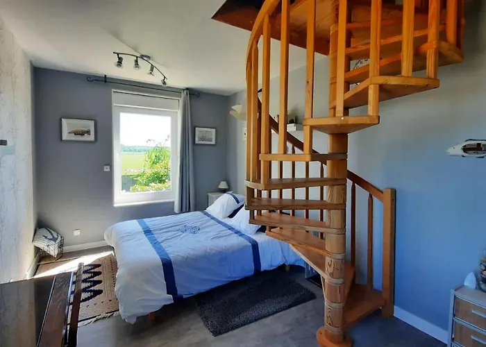 Galets Et Bois Flottes Proche Gold Meuble De Tourisme 4 Etoiles * Meuvaines