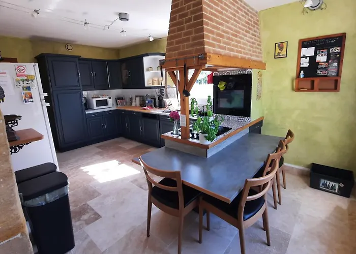 Galets Et Bois Flottes Proche Gold Meuble De Tourisme 4 Etoiles *